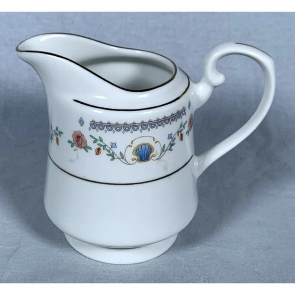 Vintage Sango Tivoli #8305 Creamer 10 oz Pink Flowers Blue Shell Japan